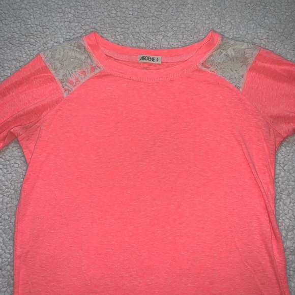 Pink Top With Lace - Picture 1 of 2